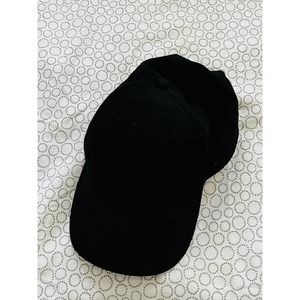 H&M black one size hat